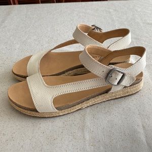 Lucky Brand Gabrien Sandals in White